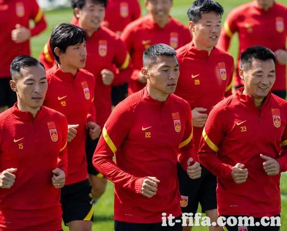 中国足球青岛VS成都